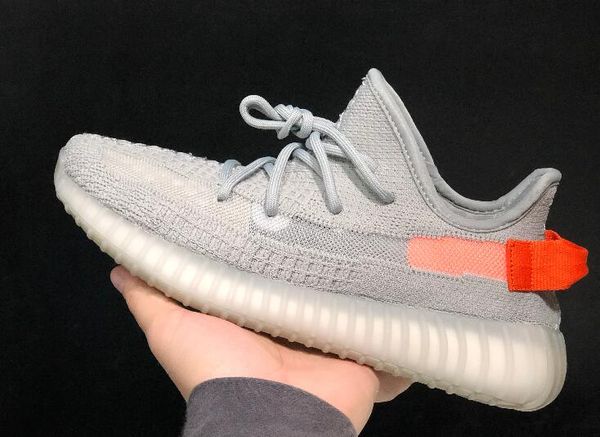 2020 new yecheil reflective desert sage tail light knitting meshes breathable shoes outdoor shoes women men shoes size 36-47
2020 new yecheil reflective desert sage tail light knitting meshes breathable shoes outdoor shoes women men shoes size 36-47
