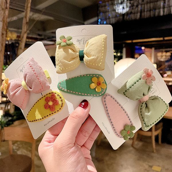 2020 new wild hairpin korean version bow bow small flower cloth bangs clip set, Slivery;white 
2020 new wild hairpin korean version bow bow small flower cloth bangs clip set, Slivery;white