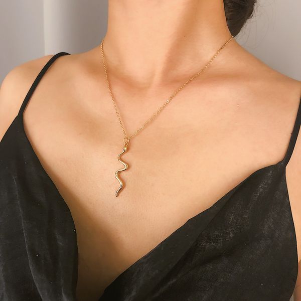 european and american cross-border jewelry simple retro single-layer niche item female cool snake-shaped pendant curved geometric necklace, Silver
european and american cross-border jewelry simple retro single-layer niche item female cool snake-shaped pendant curved geometric necklace, Silver