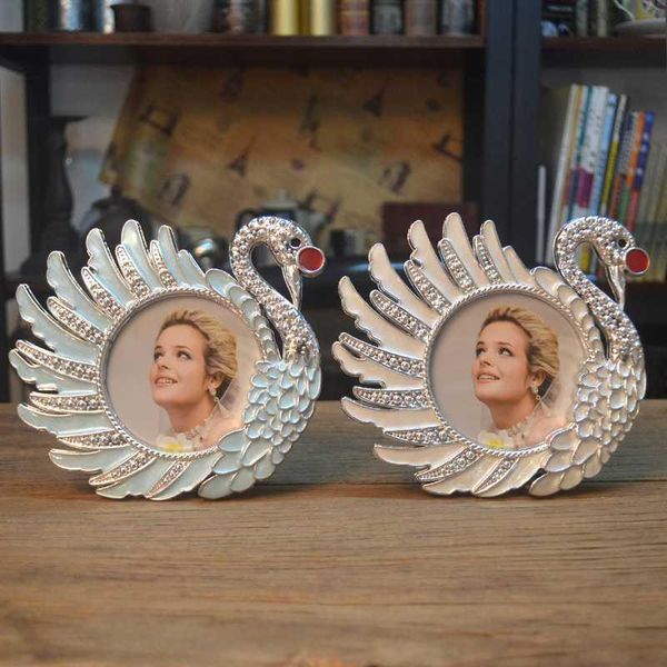 4 inch diy nordic p frame silver swan p frame creative personality set living room study decoration gift
4 inch diy nordic p frame silver swan p frame creative personality set living room study decoration gift