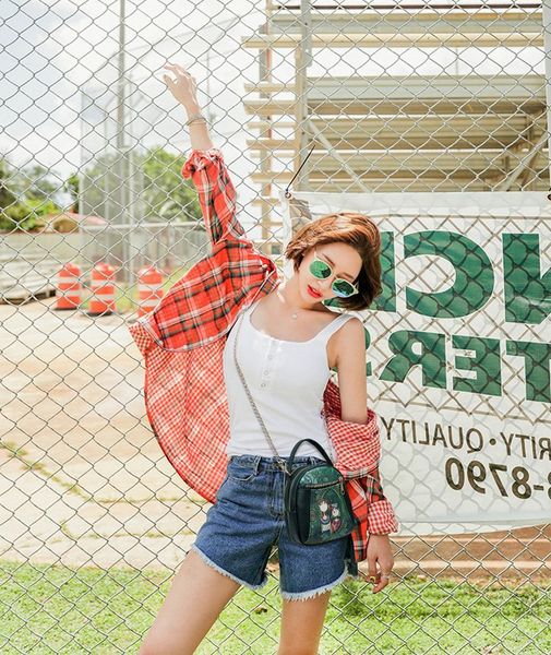 2019 new ladies bag trend green cartoon character design printing small bag simple wild shoulder bag drum handbag wholesale
2019 new ladies bag trend green cartoon character design printing small bag simple wild shoulder bag drum handbag wholesale