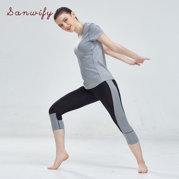 yoga set running tracksuit gym t-shirt tight 3/4 legging pants compression jogging fitness sport wear women set 2020, White;red
yoga set running tracksuit gym t-shirt tight 3/4 legging pants compression jogging fitness sport wear women set 2020, White;red