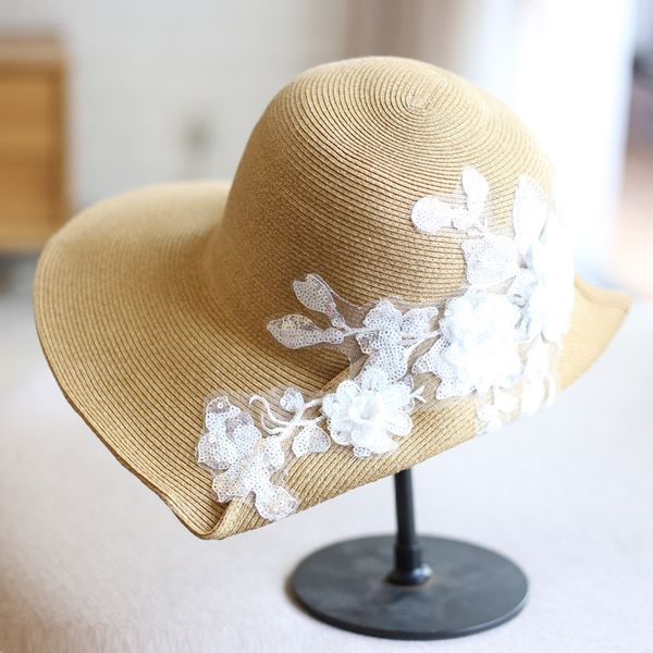 white flowers on the opposite side of the big rope along straw hat summer hat fashion sun summer ladies joker, Blue;gray
white flowers on the opposite side of the big rope along straw hat summer hat fashion sun summer ladies joker, Blue;gray