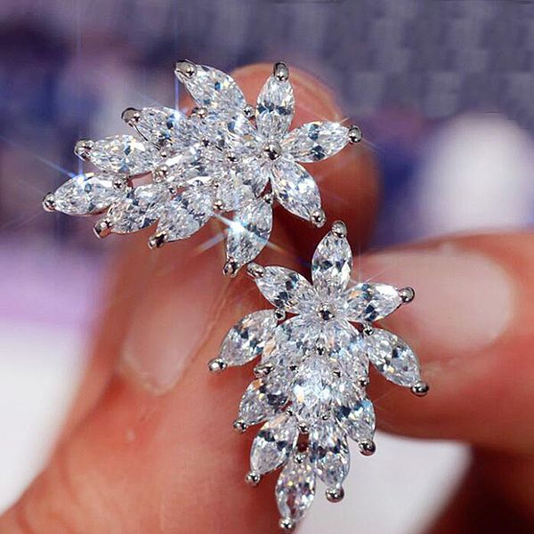 fashion water drop stud earrings chic new elegant crystal rhinestone zircon earrings for women shining jewelry z3t365, Golden;silver
fashion water drop stud earrings chic new elegant crystal rhinestone zircon earrings for women shining jewelry z3t365, Golden;silver