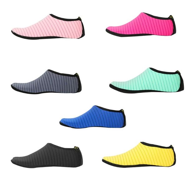 1 pair stripes design swim shoes anti slip socks beach pool surfing yoga not absorbing water lightweight swimming accesso
1 pair stripes design swim shoes anti slip socks beach pool surfing yoga not absorbing water lightweight swimming accesso