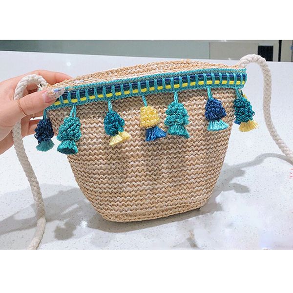 2019 vintage casual woman straw crossbody bag ladies small shoulder tassel summer beach bag flap rattan for women
2019 vintage casual woman straw crossbody bag ladies small shoulder tassel summer beach bag flap rattan for women