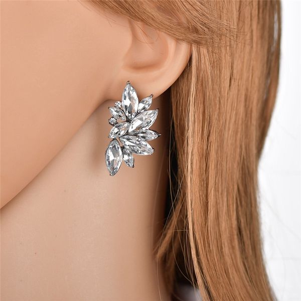 new fashion colorful rhinestone flower stud earrings for women girls wedding party gifts resin statement earring ll, Golden;silver
new fashion colorful rhinestone flower stud earrings for women girls wedding party gifts resin statement earring ll, Golden;silver