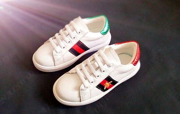 Новая детская обувь дышащая красивая маленькая пчелка вышивка мужчин и женщин по
Новая детская обувь дышащая красивая маленькая пчелка вышивка мужчин и женщин по