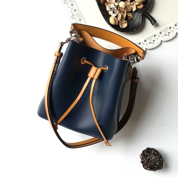 handbags bucket bag wallets fashion genuine leather artwork colorful strap letter ladies tote bags ing
handbags bucket bag wallets fashion genuine leather artwork colorful strap letter ladies tote bags ing