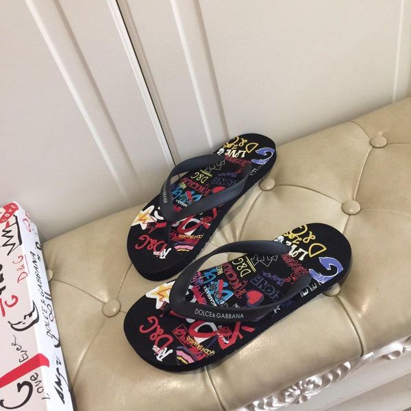 new slippers comfortable and breathable milano calf leather and rubber slippers fashion designer shoes2
new slippers comfortable and breathable milano calf leather and rubber slippers fashion designer shoes2