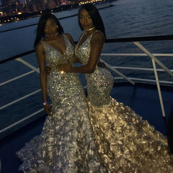 Bling Bling Mermaid Evening Dresses Sexy Deep V Neck Beads Crystals 3D Floral Black Girls African Prom Gowns Plus Size Gold Party Dresses
Bling Bling Mermaid Evening Dresses Sexy Deep V Neck Beads Crystals 3D Floral Black Girls African Prom Gowns Plus Size Gold Party Dresses