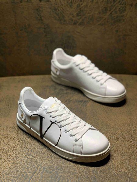 2020 r vl7n fashion trend outdoor running shoes comfortable and breathable sports overall lightweight casual shoes
2020 r vl7n fashion trend outdoor running shoes comfortable and breathable sports overall lightweight casual shoes