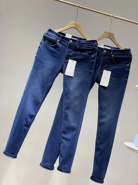 High Quality Men's Spring Autumn Jeans Brand Skinny Mid Zipper Denim Pants Solid Men's Fashion Distressed Ripped Skinny Jeans Wholesale
High Quality Men's Spring Autumn Jeans Brand Skinny Mid Zipper Denim Pants Solid Men's Fashion Distressed Ripped Skinny Jeans Wholesale