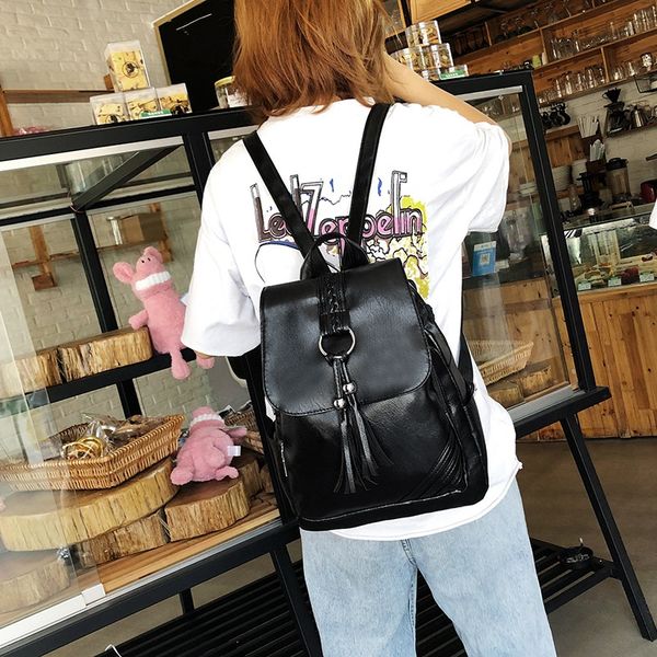 2020 new women's shoulder bag tassel solid color large capacity travel bag fashion casual backpack ladies
2020 new women's shoulder bag tassel solid color large capacity travel bag fashion casual backpack ladies