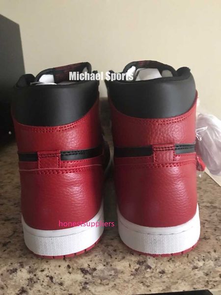 1s classic og 1 basketball shoes tumbled genuine leather bred black red gym shoes mens women sneakers michael sports
1s classic og 1 basketball shoes tumbled genuine leather bred black red gym shoes mens women sneakers michael sports