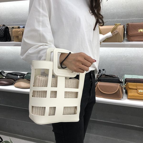 casual tote bag women handbag hollow out shoulder bags travel bag fashion beach pu leather crossbody bags
casual tote bag women handbag hollow out shoulder bags travel bag fashion beach pu leather crossbody bags
