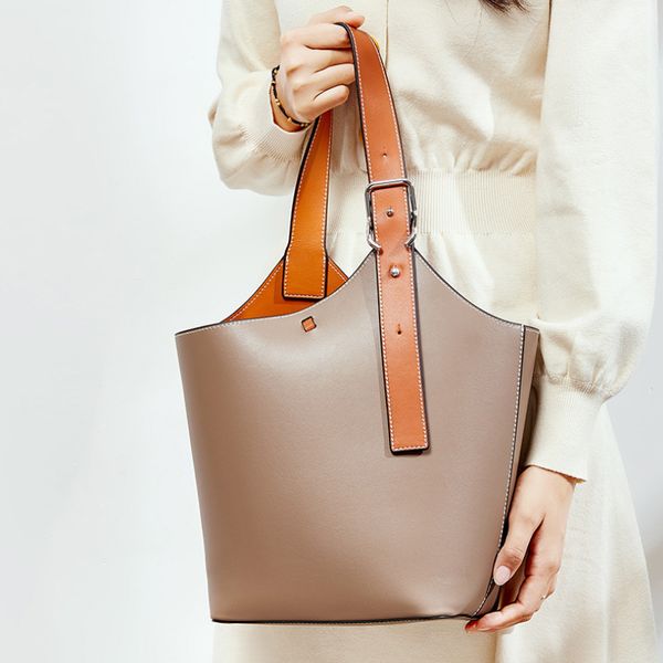 maheu 2020 high fashion luxury design leather bucklet bag коровья кожа женская сумка женская сумка простая комбинированная
maheu 2020 high fashion luxury design leather bucklet bag коровья кожа женская сумка женская сумка простая комбинированная