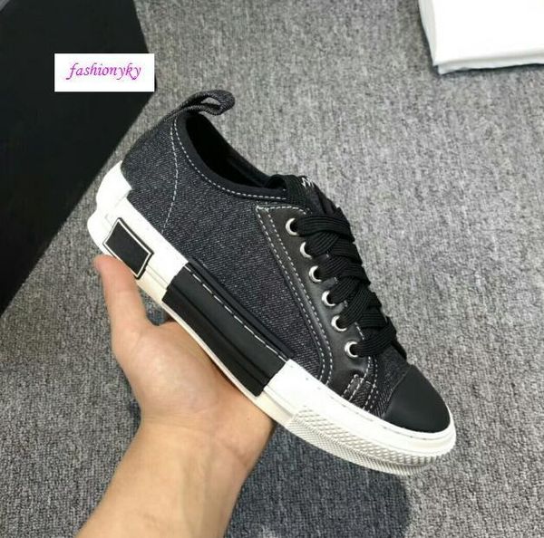 classics b23 "single m classic as the main vision, in the way of large-area printing on the upper lovers shoes size 42, Black
classics b23 "single m classic as the main vision, in the way of large-area printing on the upper lovers shoes size 42, Black