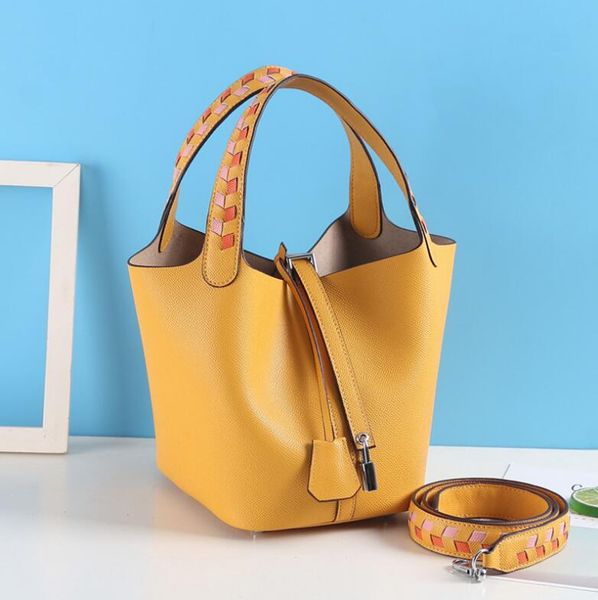 designer's hand woven basket bag leather palm pattern bucket bag single shoulder slant span women bag
designer's hand woven basket bag leather palm pattern bucket bag single shoulder slant span women bag