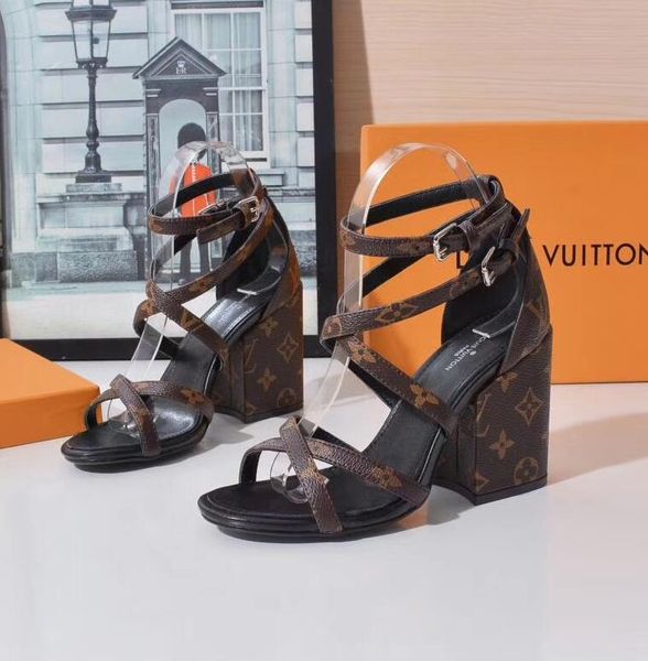 new 2019 luxury style patent leather thrill heels women unique letters sandals dress wedding shoes shoes, Black
new 2019 luxury style patent leather thrill heels women unique letters sandals dress wedding shoes shoes, Black