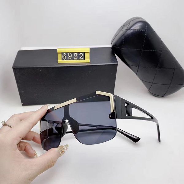 2020 new fashion sunglasses man woman eyewear designer square sun glasses uv400 lenses trend with box sunglasses 6922 exempt postage, White;black
2020 new fashion sunglasses man woman eyewear designer square sun glasses uv400 lenses trend with box sunglasses 6922 exempt postage, White;black