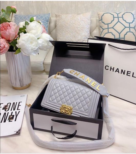 2020 fashion bags brand women wallets belt bags real leather brand bag crossbody bag handbags gifts 
2020 fashion bags brand women wallets belt bags real leather brand bag crossbody bag handbags gifts