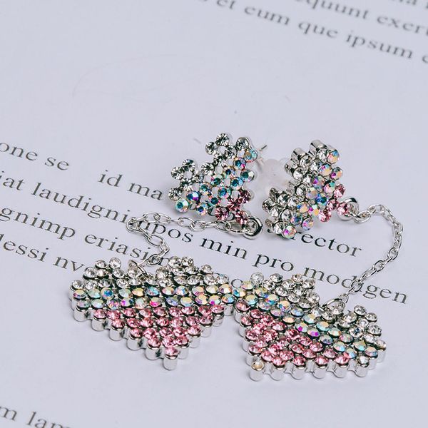 korean s925 silver needle micro inlaid with zircon gradual size love pendant earrings fresh and elegant earrings wholesale, Golden;silver
korean s925 silver needle micro inlaid with zircon gradual size love pendant earrings fresh and elegant earrings wholesale, Golden;silver