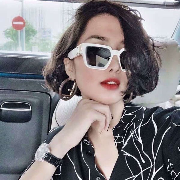 мужские солнцезащитные очки женщина cолнцезащитные очки brand summer очки uv400 022801 3 цвета опционного высокого качества с коробкой, White;black
мужские солнцезащитные очки женщина cолнцезащитные очки brand summer очки uv400 022801 3 цвета опционного высокого качества с коробкой, White;black