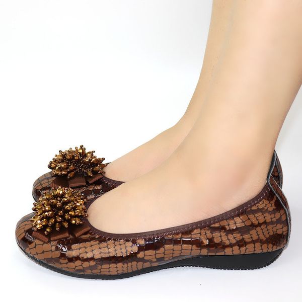 new fashion brown women flats cover shoes with nice crystal decoration african lady dress shoes v266, Black
new fashion brown women flats cover shoes with nice crystal decoration african lady dress shoes v266, Black
