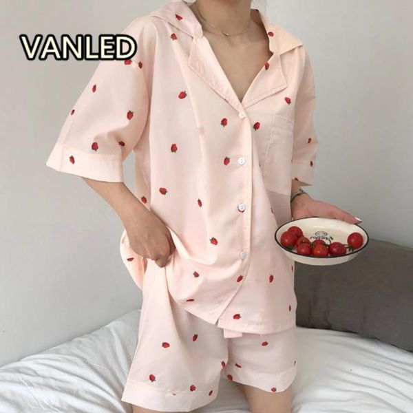 2018 korean new chic fashion strawberry print short sleeve women pajamas summer sleepwear, Blue;gray
2018 korean new chic fashion strawberry print short sleeve women pajamas summer sleepwear, Blue;gray