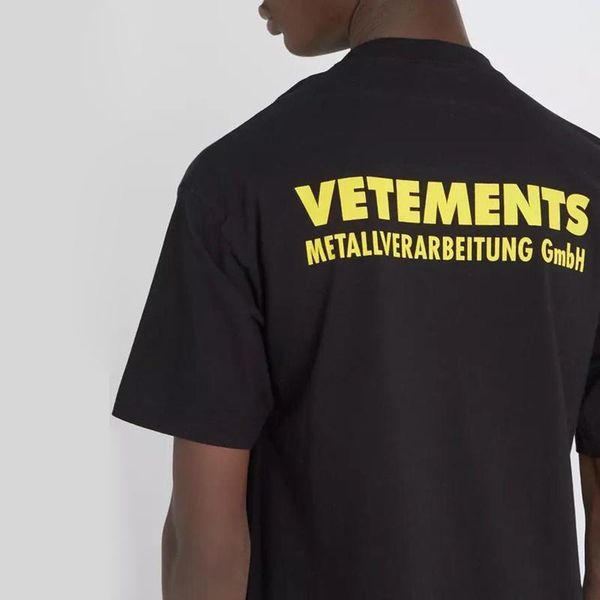 18ss vetements yellow logo printed tee vintage solid color short sleeves men women summer casual hip hop street skateboard t-shirt hfymtx167, White;black
18ss vetements yellow logo printed tee vintage solid color short sleeves men women summer casual hip hop street skateboard t-shirt hfymtx167, White;black