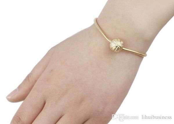 6pcs/lot new arrival round basketball silver snake chain fashion jewlery bracelets&bangles women bracelets 2018 sale, Golden;silver
6pcs/lot new arrival round basketball silver snake chain fashion jewlery bracelets&bangles women bracelets 2018 sale, Golden;silver