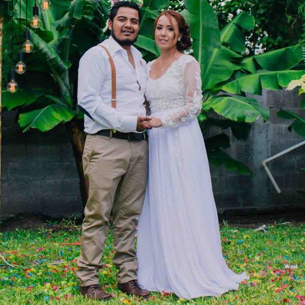 country wedding dresses with lace appliques 2019 capped sweetheart chiffon bridal gowns with long sleeves zipper back, White
country wedding dresses with lace appliques 2019 capped sweetheart chiffon bridal gowns with long sleeves zipper back, White