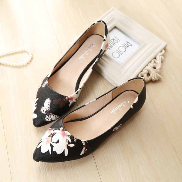 2020 new national style pointed single fashion flowers large size scoop shallow mouth flat shoes, Black
2020 new national style pointed single fashion flowers large size scoop shallow mouth flat shoes, Black