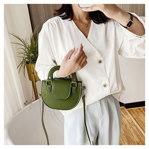 2020 new ladies saddle bag fashion texture semicircle bag simple multifunctional handbag messenger women's shoulder
2020 new ladies saddle bag fashion texture semicircle bag simple multifunctional handbag messenger women's shoulder