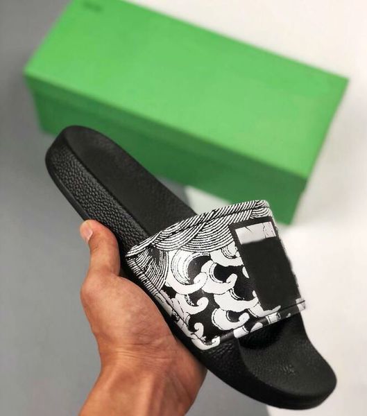 designer luxury men's and women's sandals, comfortable leather slippers, beach household zebra line slippers, Black
designer luxury men's and women's sandals, comfortable leather slippers, beach household zebra line slippers, Black