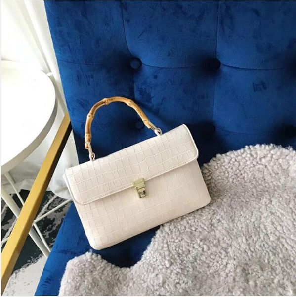 2019 new 1388 messenger bag shoulder bag women fashion chain bag women star favorite perfect small package
2019 new 1388 messenger bag shoulder bag women fashion chain bag women star favorite perfect small package