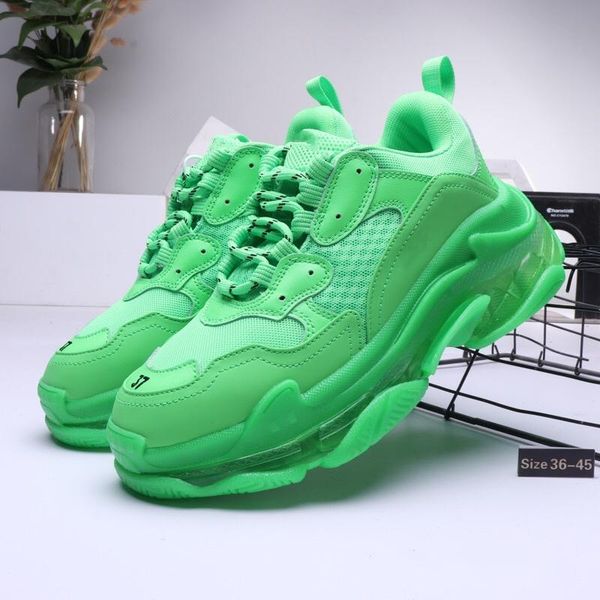 with box 2019 mens and womens casual shoes triple s clear sole white black green brand designer trainers 36-45
with box 2019 mens and womens casual shoes triple s clear sole white black green brand designer trainers 36-45