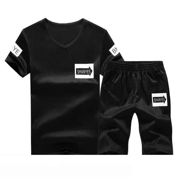 fashion 2018 new summer mens suit mens wolf short-sleeved shirt suit t-shirt + trousers 100% cotton suit printing sportswear apparel, Gray
fashion 2018 new summer mens suit mens wolf short-sleeved shirt suit t-shirt + trousers 100% cotton suit printing sportswear apparel, Gray