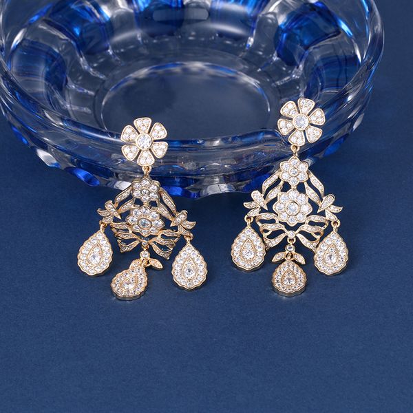 fashion- new arrival exquisite cubic zirconia flower girandole celebs earrings, Silver
fashion- new arrival exquisite cubic zirconia flower girandole celebs earrings, Silver