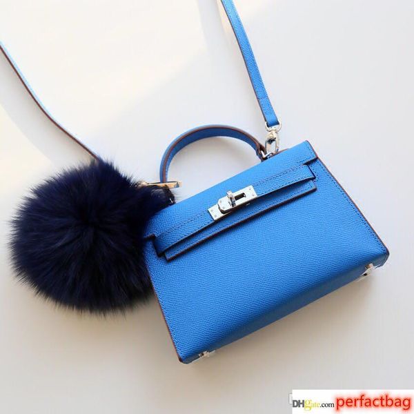 new color blue 19cm mini brand women totes genuine leather bags shoulder bag with lock scarf horse fashion lady handbag high quality
new color blue 19cm mini brand women totes genuine leather bags shoulder bag with lock scarf horse fashion lady handbag high quality