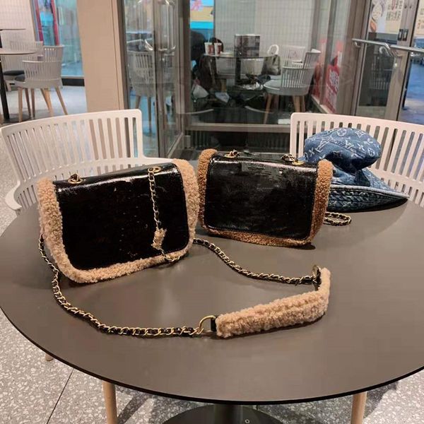 portable female shoulder bucket bags woman new fashion bag genuine leather handbag his lady package printing lock package
portable female shoulder bucket bags woman new fashion bag genuine leather handbag his lady package printing lock package
