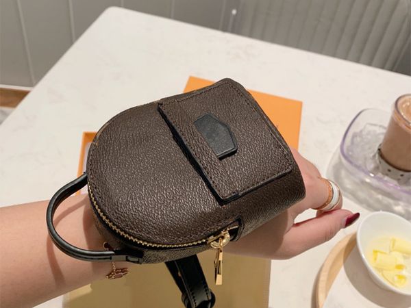 wrist bags 5a++++ mini purse quality handbags clutch bags fashion wallet with box and dust bag
wrist bags 5a++++ mini purse quality handbags clutch bags fashion wallet with box and dust bag