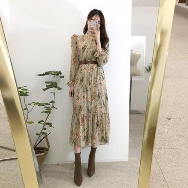 elegant v-neck floral printed women dress flare sleeve a-line female chiffon dress 2019 vintage women midi vestidos lj640, Black;gray
elegant v-neck floral printed women dress flare sleeve a-line female chiffon dress 2019 vintage women midi vestidos lj640, Black;gray
