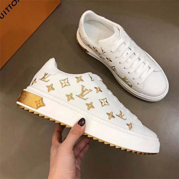 sandali da donna di design di lusso sneakers platform casual shoes jogging de luxe walking shoes glitter size35-41
sandali da donna di design di lusso sneakers platform casual shoes jogging de luxe walking shoes glitter size35-41