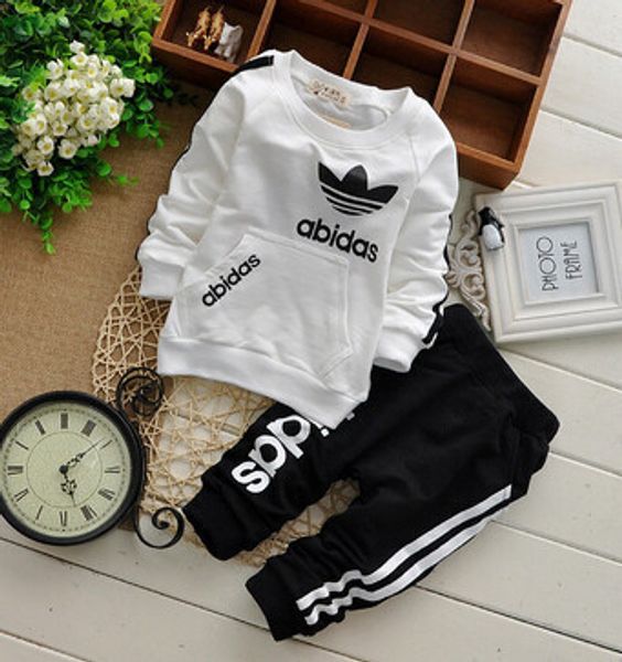 Baby Boys And Girls Suit Brand Tracksuits Kids Clothing Set Hot Sell Fashion Spring Autumn Children's Dresses Long Sleeve
Baby Boys And Girls Suit Brand Tracksuits Kids Clothing Set Hot Sell Fashion Spring Autumn Children's Dresses Long Sleeve