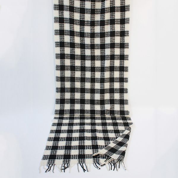 wholesale- pure wool knitted checkered scarf fashion tassel shawl small fragrance wool plaid shawl women's luxury gift, Blue;gray
wholesale- pure wool knitted checkered scarf fashion tassel shawl small fragrance wool plaid shawl women's luxury gift, Blue;gray