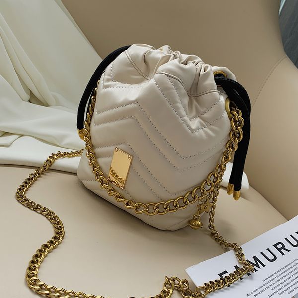 new black fashion chain bucket bag women shoulder crossbody bags pu leather casual small simple female handbags and purse 2019
new black fashion chain bucket bag women shoulder crossbody bags pu leather casual small simple female handbags and purse 2019