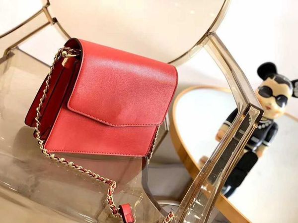 new style women's fashion shoulder bag leather series messenger bag chain decoration organ bag in spring and summer 2020
new style women's fashion shoulder bag leather series messenger bag chain decoration organ bag in spring and summer 2020