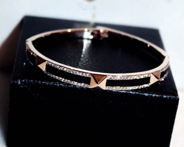 super glittering shining new fashion ins luxury designer diamond bangle bracelet for woman girls 18cm rose gold, Black
super glittering shining new fashion ins luxury designer diamond bangle bracelet for woman girls 18cm rose gold, Black